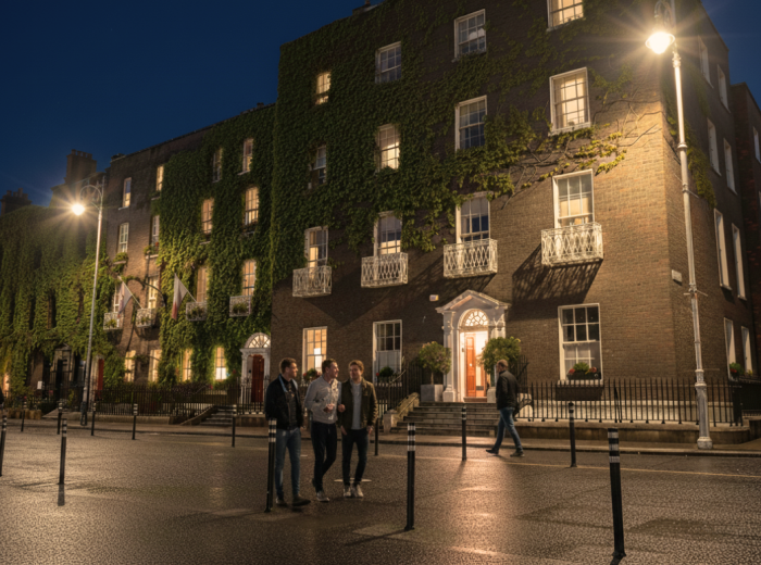 St Stephen's Green streets at night