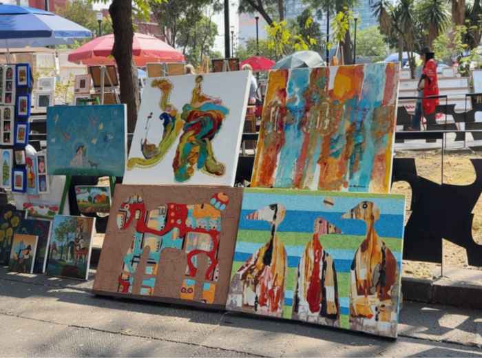 San Ángel's Saturday art market