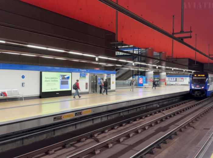 Madrid metro platform at night 