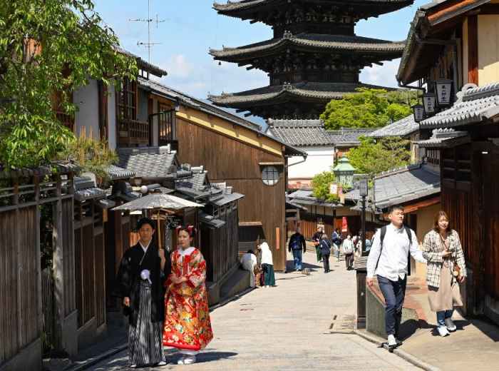 Sannenzaka stone street in Kyoto lined with traditional wooden machiya