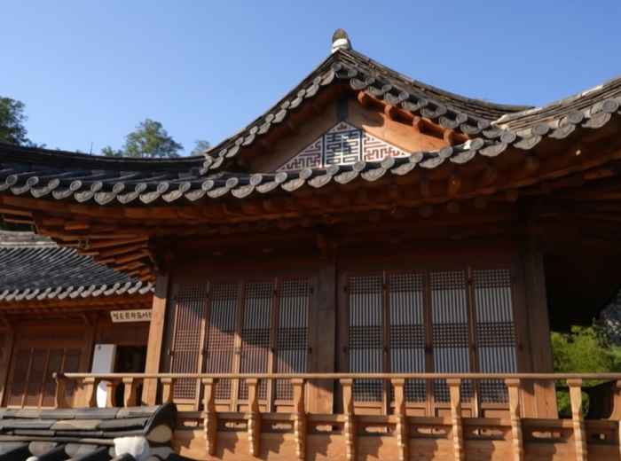 Cheongun Literature Library