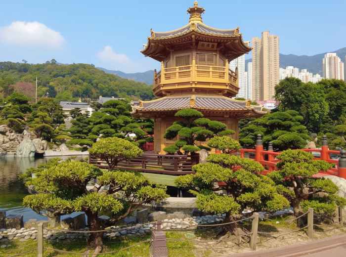 Pavilion and garden at Nan Lian Garden on a bright day