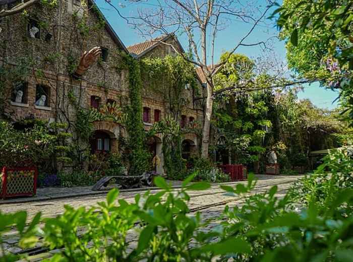La rue-jardin des Pavillons de Bercy, Musée des Arts Forains