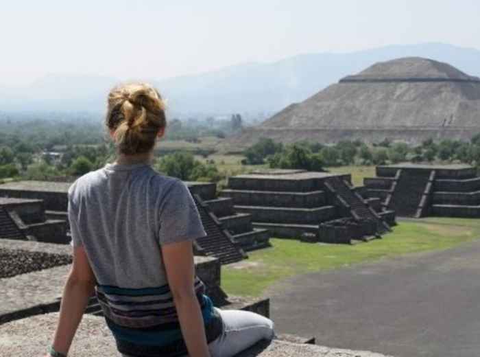 View across the Teotihuacán pyramids