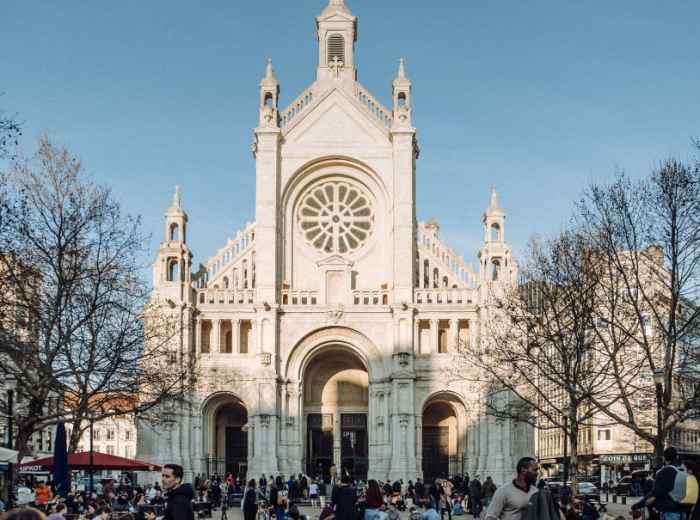 Afternoon crowds at Parvis de Saint-Gilles in Brussels