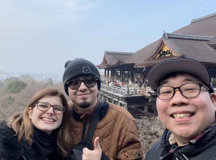 Ryuki capturing more special moments with guests in Kyoto. 
