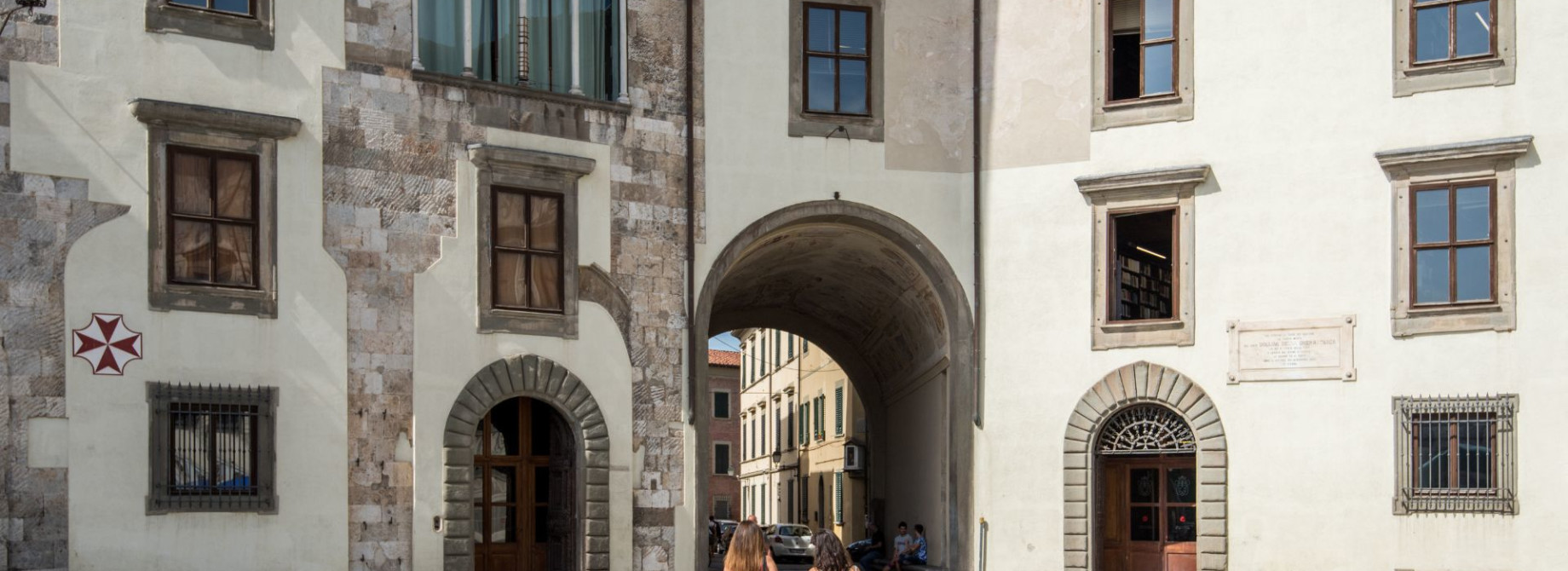 Hidden Gems Between Pisa and Florence: A Local's Guide
