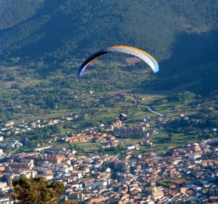 Paraglide over the Somosierra Mountain Pass