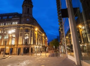 Live Music and Dining in Exchange Square, Manchester
