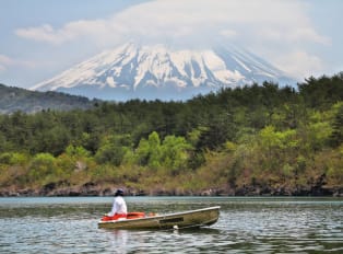 Mount Fuji leads us to the Fuji Five Lakes