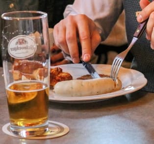 Weiss Wurst Mit Brezel at Wurststandl Teltschik