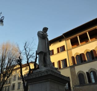 Take a Moonlight Stroll Through the Historic Center