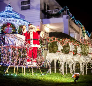 Dazzling lights at Dyker Heights