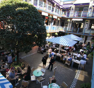 Kingly Court