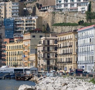 Take a walk by Via Caracciolo e Lungomare di Napoli