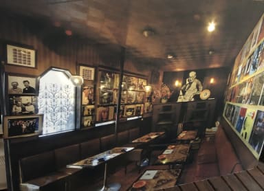 Listen to Records at Chigusa Jazz Café
