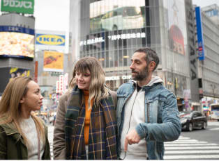 City Unscripted helpful private guides navigate in Toky
