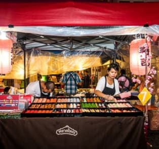 Try Thai street food