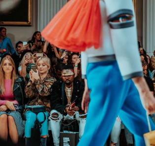 Experience Milan Fashion Week