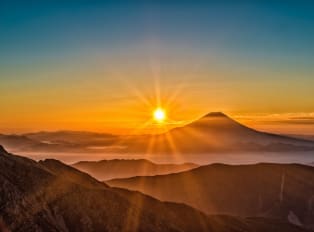 Day trip to see the sunset behind Mount Fuji, Japan