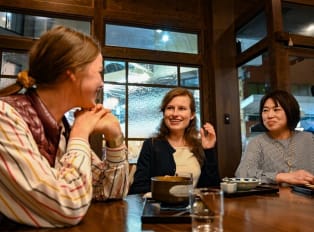 We have english speaking guides for your comfort