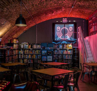 Draughts, Hackney