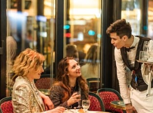 10 Must Do Things In Paris At Night – Recommended By A