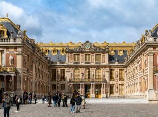 Palace of Versailles is that it's just a stone's throw