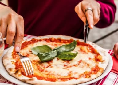 Must Eat Foods In Naples And Where To Eat Them