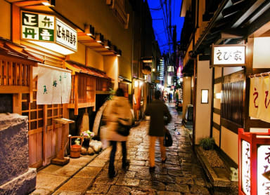 Get a Taste of Traditional Japan in Hozenji Yokocho Alley