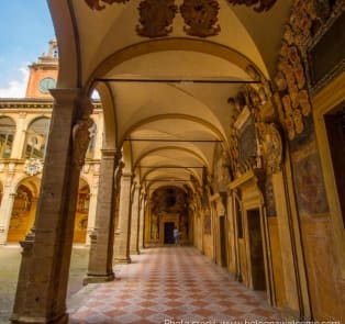 Archiginnasio di Bologna