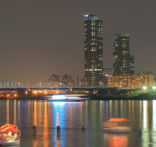 Han River Cruise Ship and Buffet