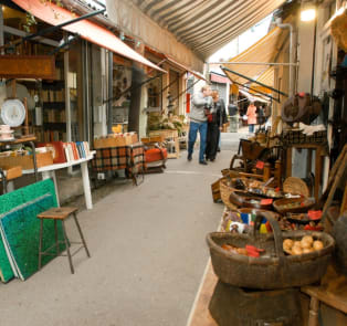 Welcome to Clignancourt