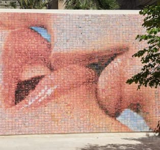 Tour the Awesome Graffiti Spots