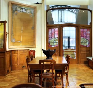 Glimpse Some Classical Belgian Architecture At The Hort