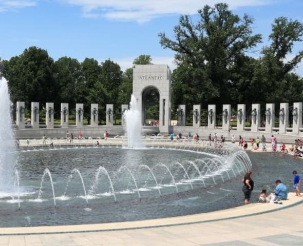 Experience DC and NYC Like a Local with Our Expert Tour Guides