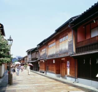 Walk through the Higashi Chaya Area