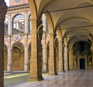 Visit the Archiginnasio di Bologna