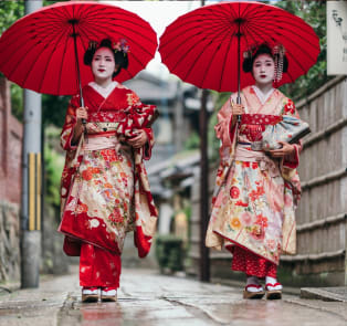 Gion Higashi Geisha Dance