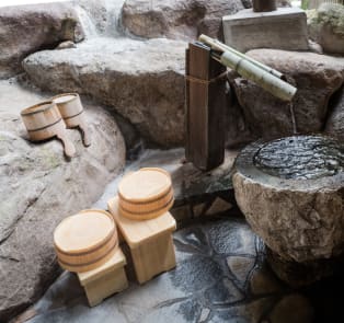 Japanes hot spring water feature