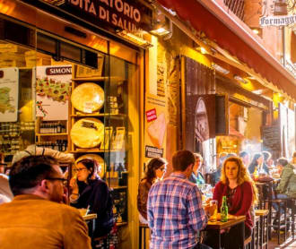 5 Reasons to Visit Bologna