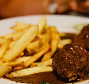 Meatballs at Ballekes
