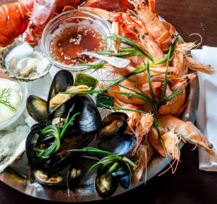 Eating seafood at Matt the Thresher