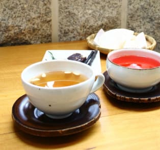 Enjoy Tea At Suyeon Sanbang Tea House