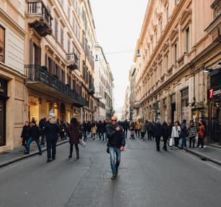 Shop in via del Corso