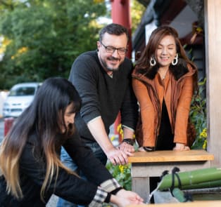 Private guides uncover Japan