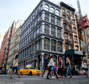 Window Shop In SoHo