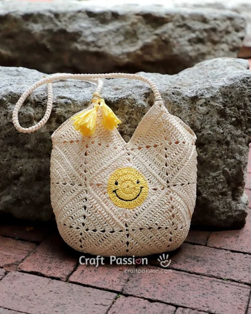 ## Smiley Granny Square Bag – Craft Passion