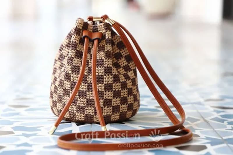 ## Small Raffia Bucket Bag – Craft Passion