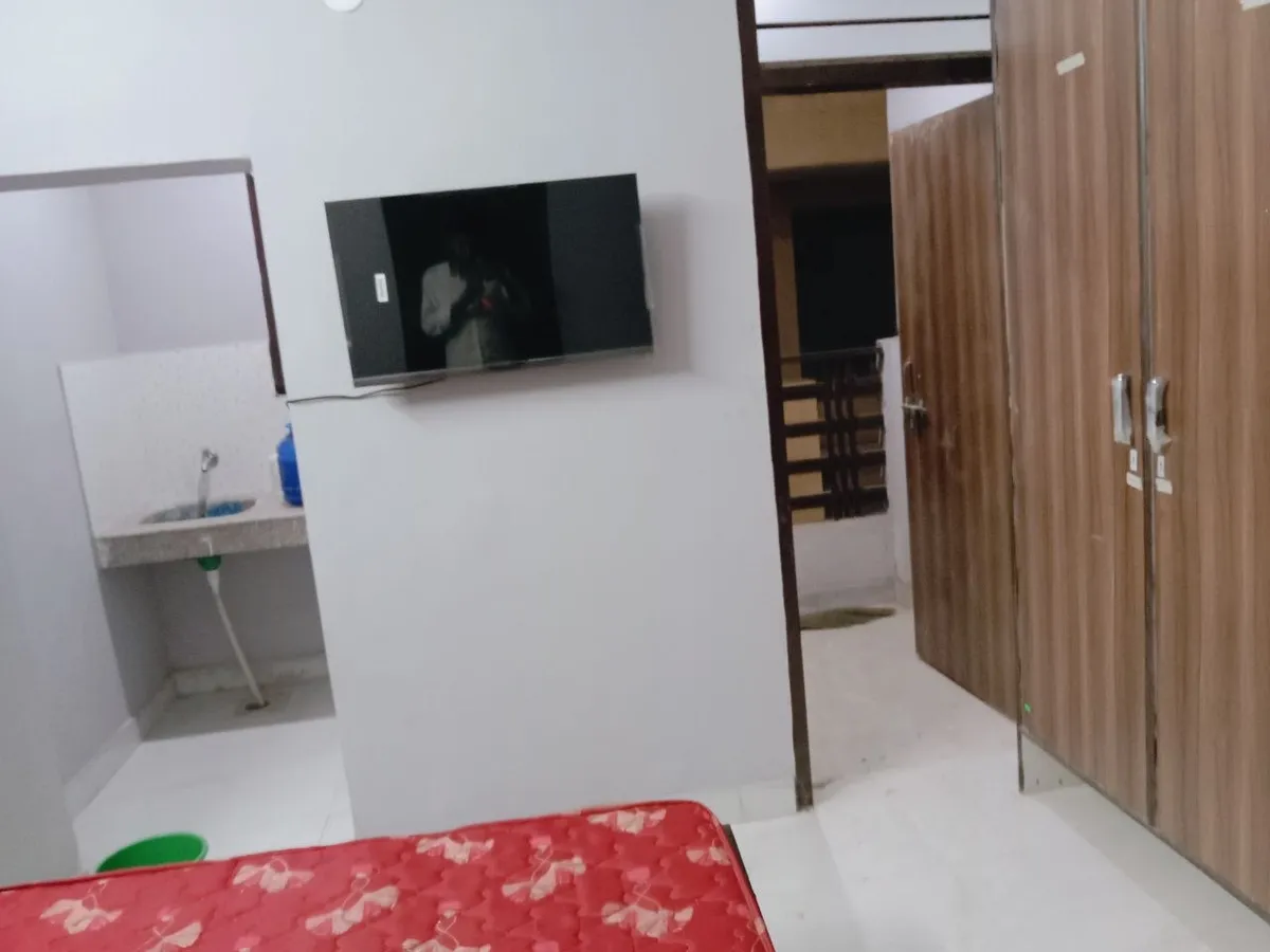 1 BHK for rent in Sector 25, Gurugram photo 2